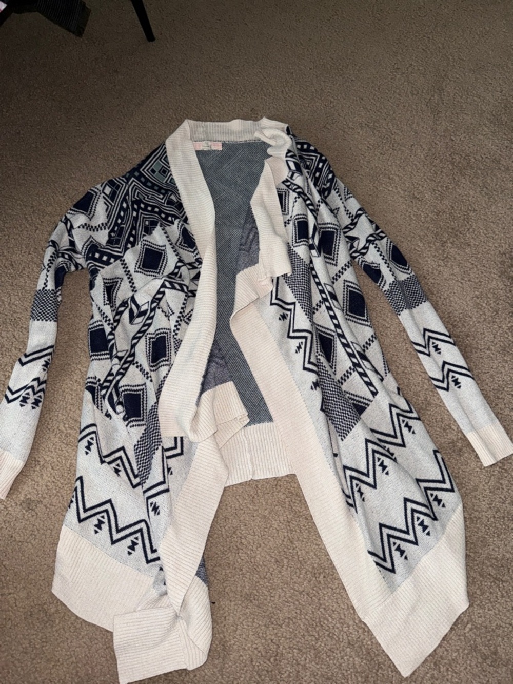 Pink Republic Ivory & Navy Aztec Open-Front Cardigan